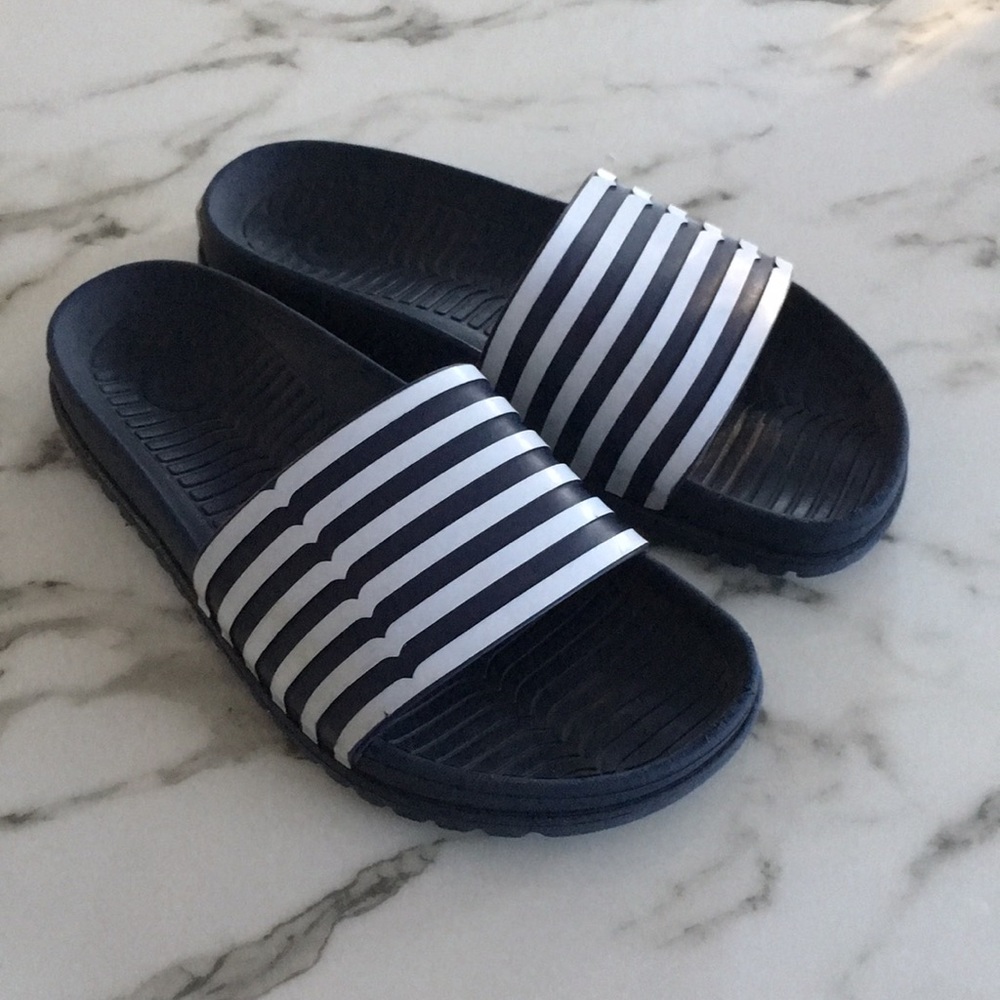 Hunter Slides size 7